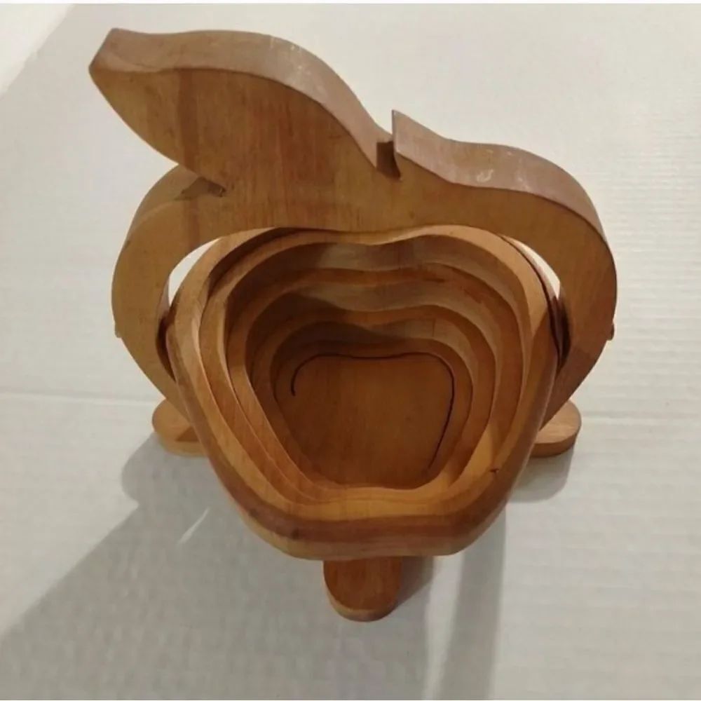 Very Nice Vintage Small Collapsible Wooden Apple Basket